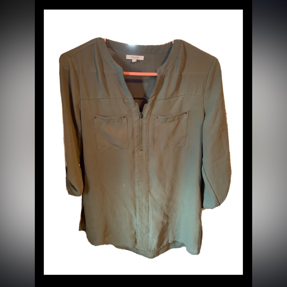 Army Green Maurices shirt. Size XS, Worn twice it is in very good condition!